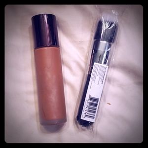 SOld Becca luminous foundation,  morphe brush